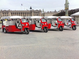 Station e-Tuk-Tuk Place de la Concorde à Paris