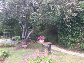 Garden of the Hotel Baudy in Giverny