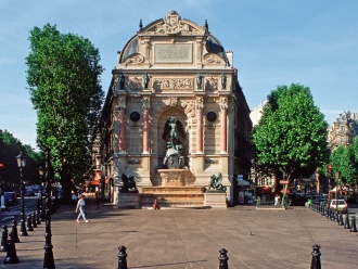 Place Saint-Michel à Paris